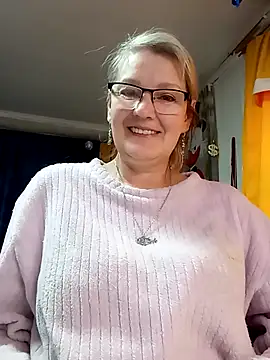 irinamaux online show from April 28, 7:13 am