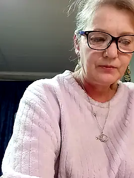 irinamaux online show from May 9, 2:28 am