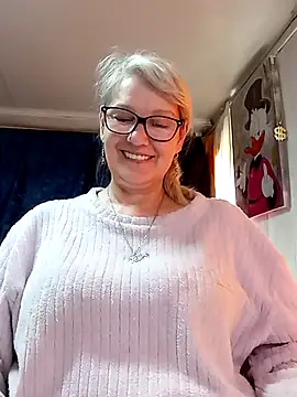 irinamaux online show from May 16, 6:54 am