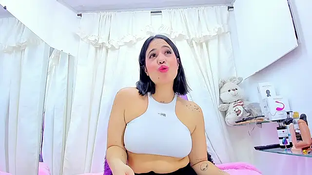 emily madrid online show from January 14, 4:57 am