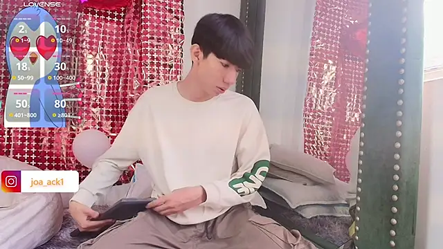 Levii Ackermann online show from February 17, 2:26 pm