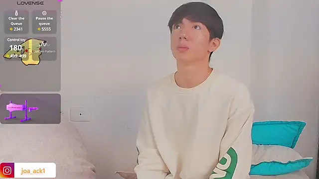 Levii Ackermann online show from February 24, 2:37 pm