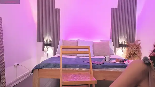 Snapshot of fransheska_rossi chatting on September 26, 8:13 pm fransheska rossi online show from September 26, 8:13 pm