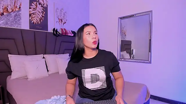 Sofi Perez  online show from March 2, 11:17 am