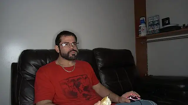 Zander823 online show from March 18, 3:53 am