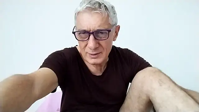 BIGUNCUTHARDCOCK online show from May 2, 1:21 am