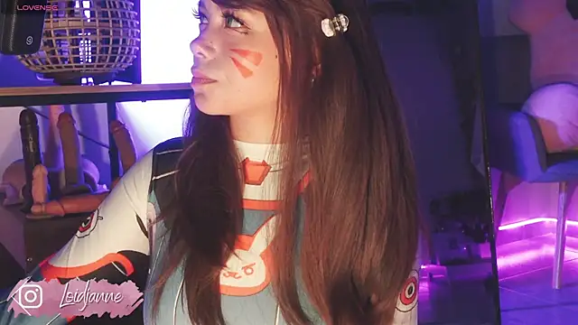 loIijanne online show from September 11, 3:28 am