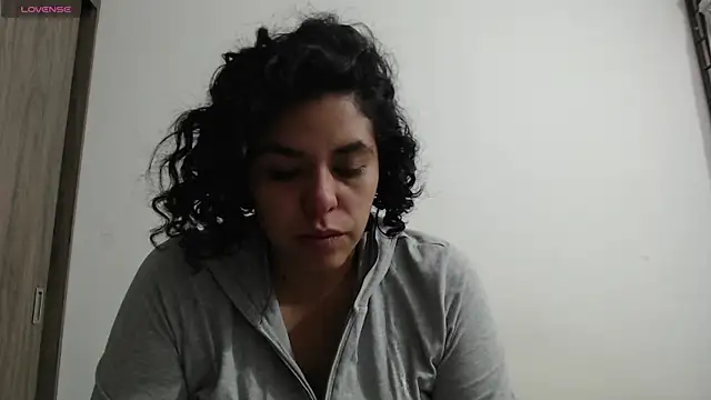 Snapshot of Anne_purple chatting on October 3, 4:48 pm Anne purple online show from October 3, 4:48 pm