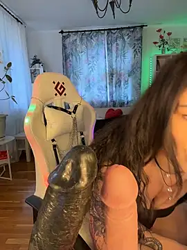 Snapshot of _AHHA_ chatting on October 18, 8:37 am  AHHA  online show from October 18, 8:37 am