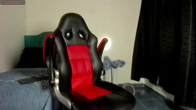 estebanlobo- online show from January 18, 5:26 pm