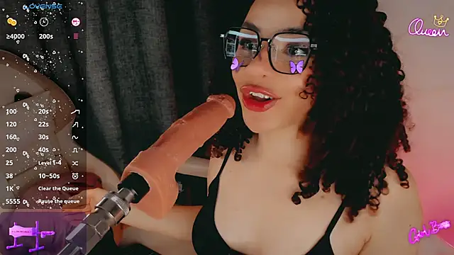 Snapshot of Queen_Deepthroat chatting on April 21, 1:42 am Queen Deepthroat online show from April 21, 1:42 am