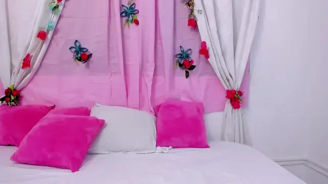 charlotte-11 online show from April 4, 3:53 pm