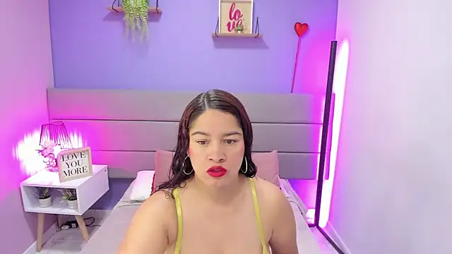 Snapshot of Alicebrooks_ chatting on February 5, 12:54 pm Alicebrooks online show from February 5, 12:54 pm