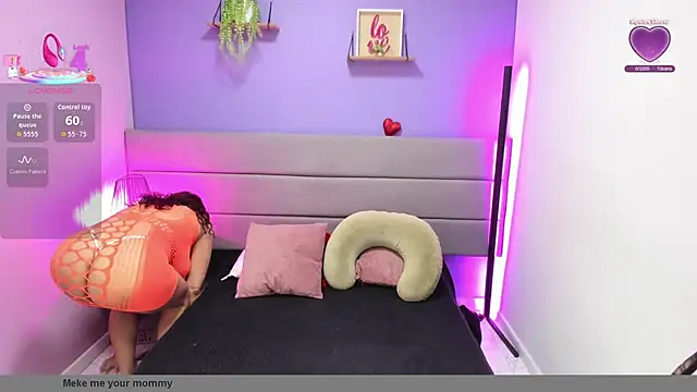 Alicebrooks  online show from May 19, 1:06 pm