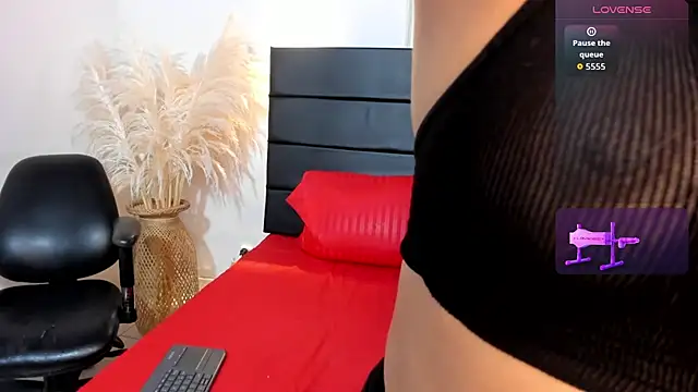 Julieta Coopeer  online show from September 19, 10:38 am