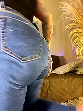 Sweetie Arianna online show from October 1, 3:01 am