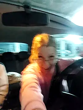 Snapshot of blondyruby chatting on February 26, 5:45 pm blondyruby online show from February 26, 5:45 pm