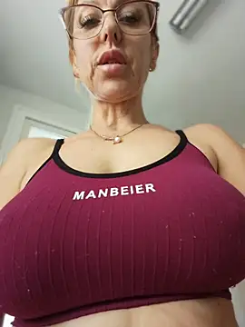 blondyruby online show from May 15, 12:34 pm