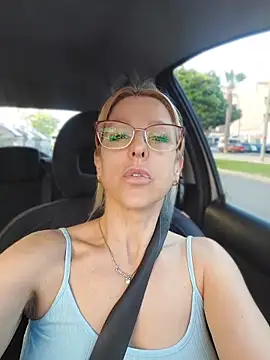 blondyruby online show from May 16, 5:56 pm