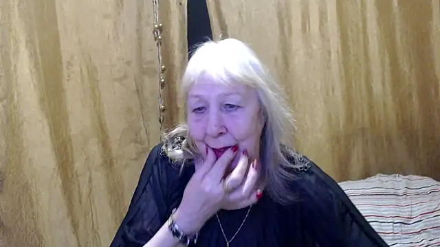 Snapshot of _Estelitta_5 chatting on February 26, 6:21 pm Estelitta 5 online show from February 26, 6:21 pm