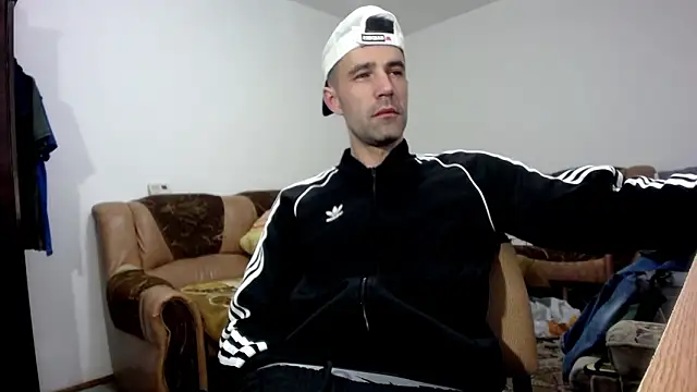 Snapshot of I_like_older_menn chatting on February 14, 5:48 am I like older menn online show from February 14, 5:48 am