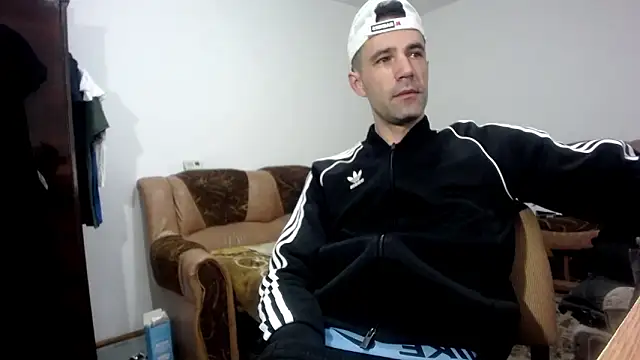 Snapshot of I_like_older_menn chatting on February 16, 6:09 am I like older menn online show from February 16, 6:09 am