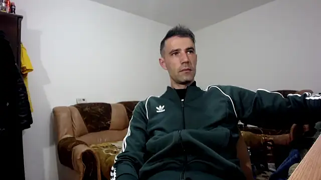 Snapshot of I_like_older_menn chatting on March 25, 6:19 am I like older menn online show from March 25, 6:19 am