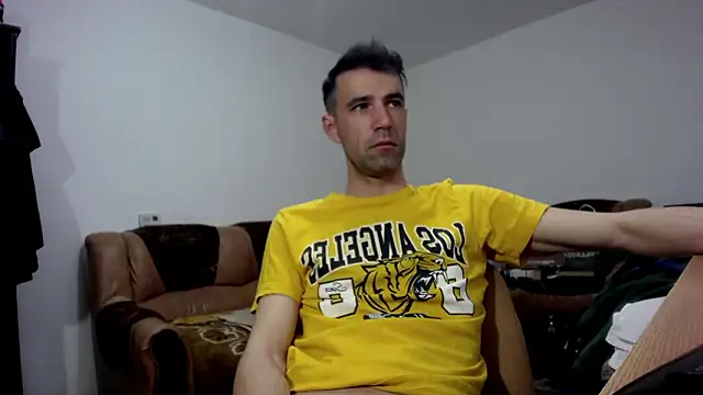 Snapshot of I_like_older_menn chatting on March 28, 7:19 am I like older menn online show from March 28, 7:19 am