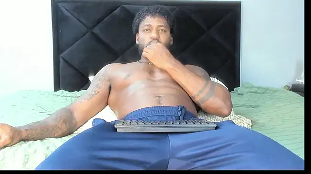 Dancelwashington online show from January 16, 9:30 pm