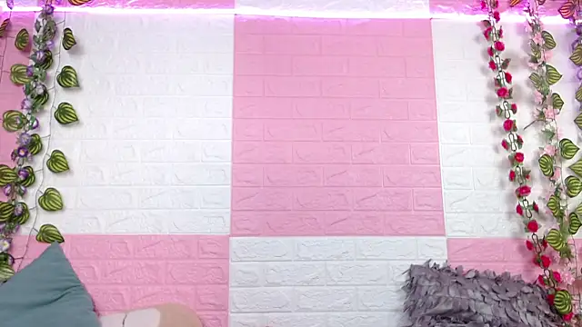 AnyaFloyd69 online show from February 22, 8:42 pm