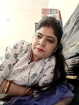 Snapshot of Husnpari20 chatting on February 25, 4:00 am Husnpari20 online show from February 25, 4:00 am