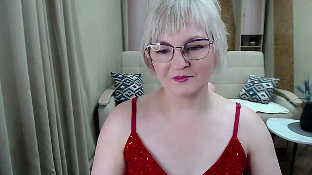 BlondeBrilliant7 online show from January 18, 5:41 am