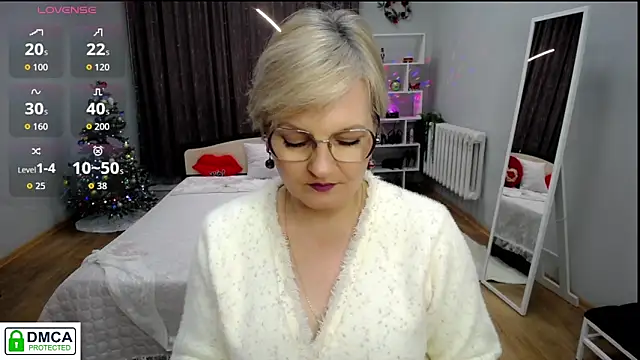 BlondeBrilliant7 online show from December 5, 9:18 am