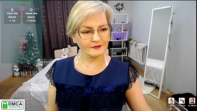 BlondeBrilliant7 online show from December 23, 6:11 am