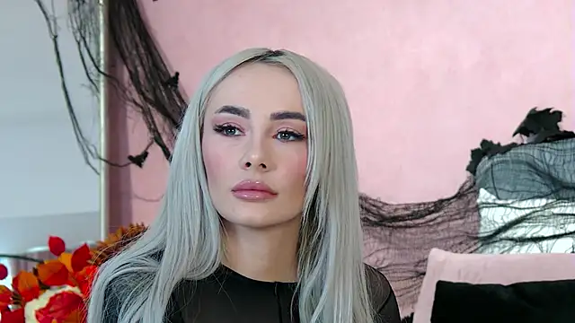 FrancescaMcGray online show from November 1, 8:16 am