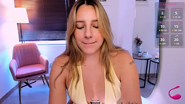 ameliegraham online show from December 13, 7:53 pm