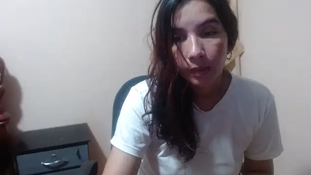 Snapshot of Ainhoa-hot chatting on March 15, 3:12 am Ainhoa-hot online show from March 15, 3:12 am