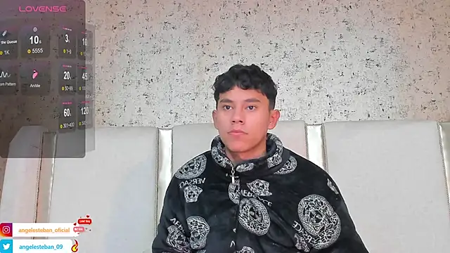 Snapshot of Angel_esteban_fx chatting on February 15, 10:22 am Angel esteban fx online show from February 15, 10:22 am