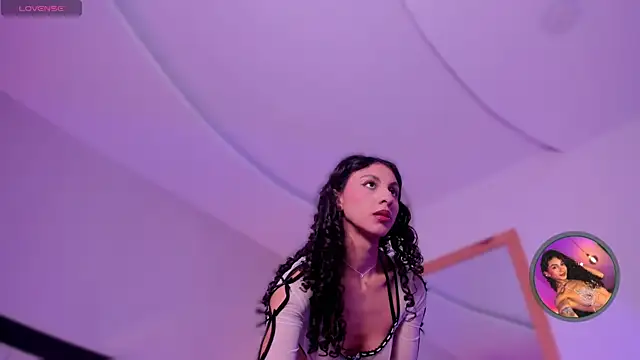 MiissCharlotte online show from October 9, 6:33 am