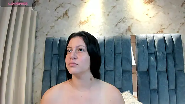 Snapshot of Arii_Vga chatting on October 15, 5:18 am Arii Vga online show from October 15, 5:18 am