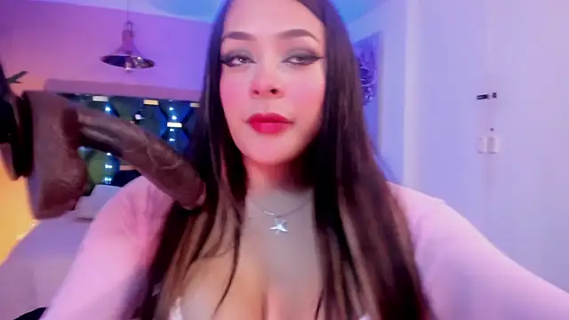 Snapshot of Red_lady chatting on January 15, 3:44 am Red lady online show from January 15, 3:44 am