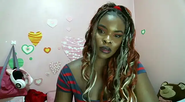 Snapshot of hot_cupcake01 chatting on December 16, 1:42 am hot cupcake01 online show from December 16, 1:42 am