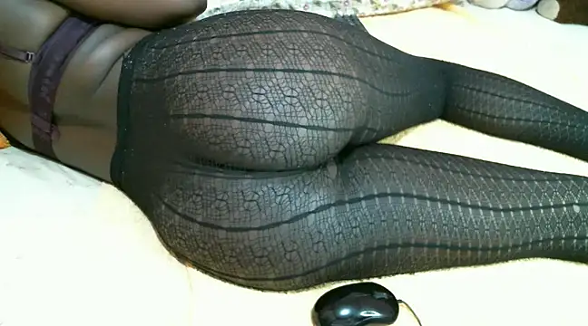 Snapshot of hot_cupcake01 chatting on January 22, 6:31 am hot cupcake01 online show from January 22, 6:31 am