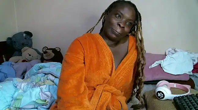 Snapshot of hot_cupcake01 chatting on February 24, 7:55 am hot cupcake01 online show from February 24, 7:55 am