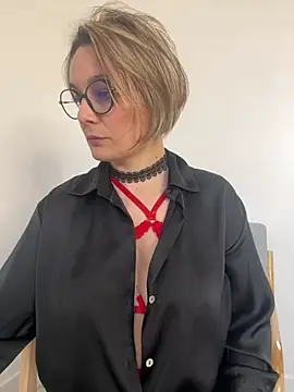 Snapshot of marinella07 chatting on March 11, 8:30 am marinella07 online show from March 11, 8:30 am