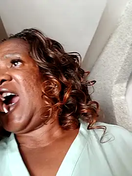 Snapshot of TALLNSEXY48 chatting on September 19, 12:28 pm TALLNSEXY48 online show from September 19, 12:28 pm