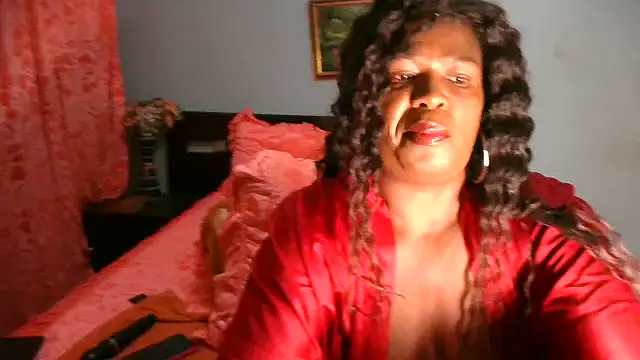 Snapshot of TALLNSEXY48 chatting on November 4, 12:21 am TALLNSEXY48 online show from November 4, 12:21 am