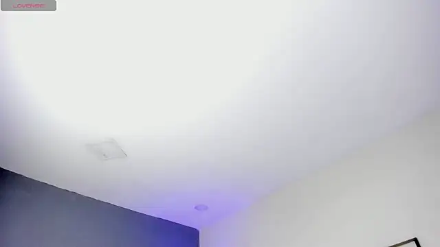 scarlett johs online show from October 14, 11:22 am