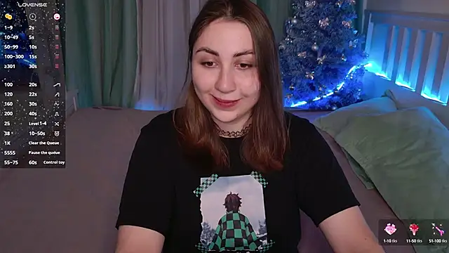 Snapshot of WinryRoss chatting on December 15, 5:13 am WinryRoss online show from December 15, 5:13 am