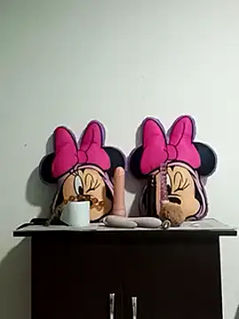emilypoppy3 online show from December 3, 5:45 pm